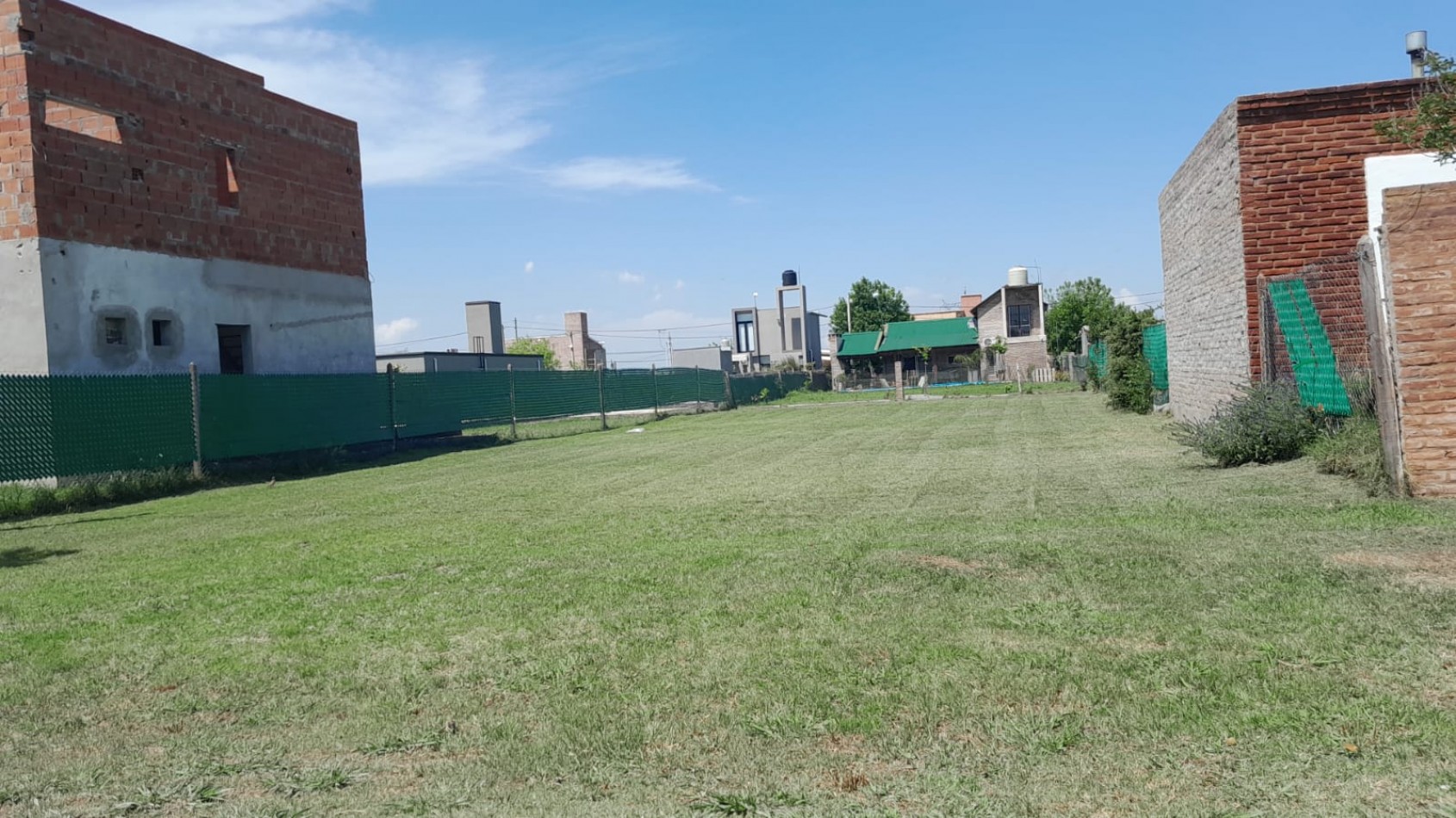 TERRENO EN VENTA ROLDAN